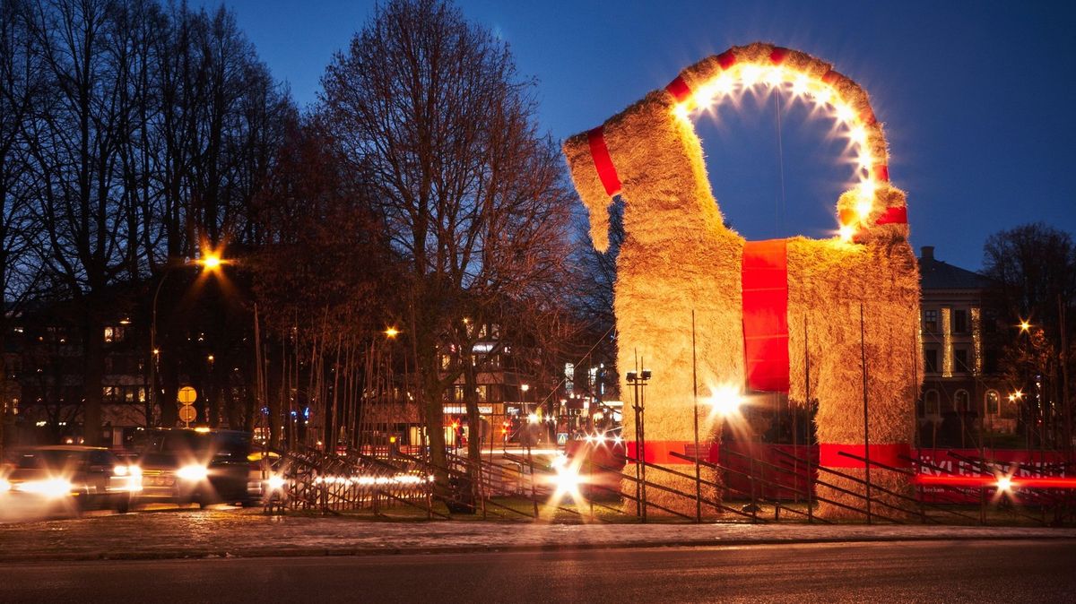 Za zapálení vánoční kozy ve švédském Gävle bude hrozit vězení